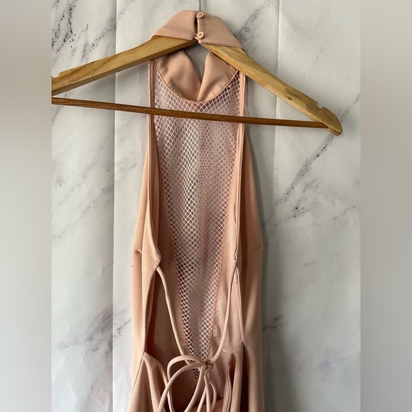 FASHION NOVA - LIGHT PINK RHINESTONE BACKLESS HALTER NECK MINI DRESS SMALL - Picture 7 of 10